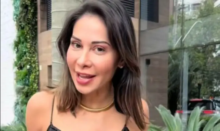 Maíra Cardi