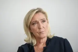 Marine Le Pen condamnée à 4 ans de prison et 5 ans d’inéligibilité par la justice française