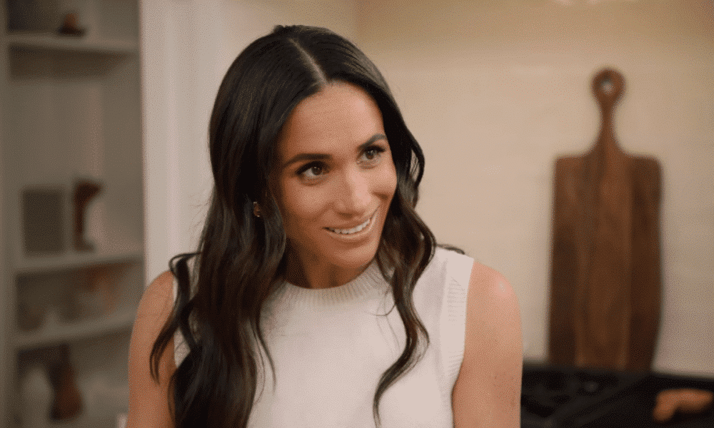 Livro de príncipe Harry revela piada de Meghan Markle que causou silêncio de Kate Middleton