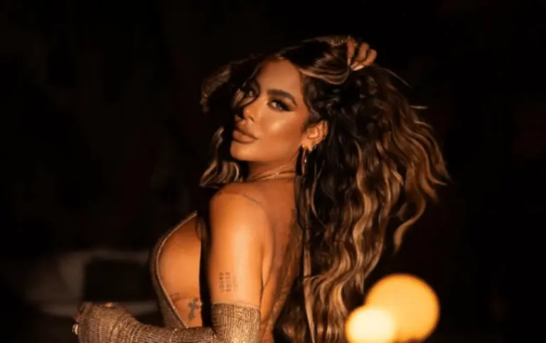 Rafaella Santos