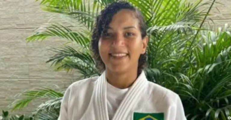 Sarah Menezes