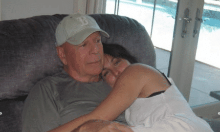 Scout Willis emociona fãs ao recriar foto com Bruce Willis em homenagem aos 70 anos