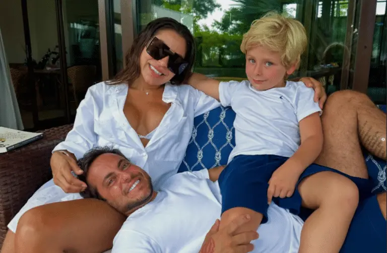 Thammy Miranda, esposa e filho