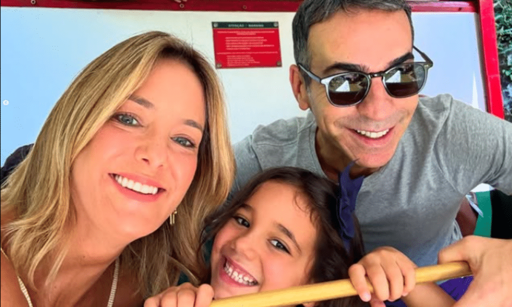 Manuella Tralli transforma brincadeira em festa criativa para bonecas com detalhes encantadores