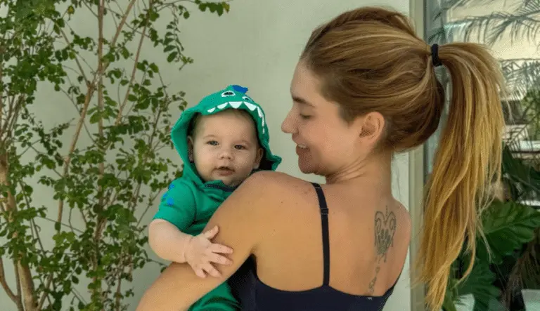 Virginia com o filho