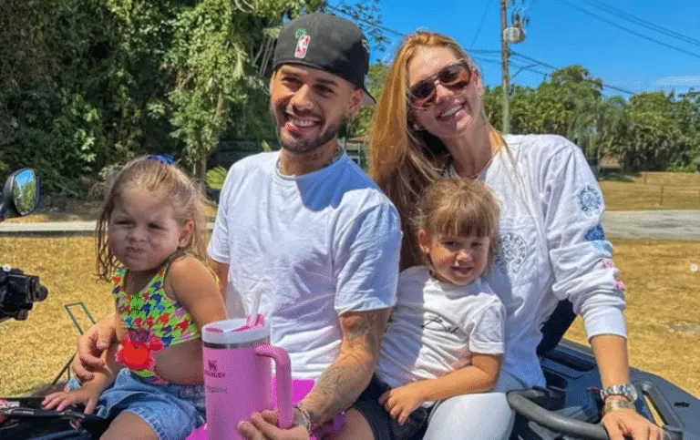 Virginia e Zé Felipe com as filhas