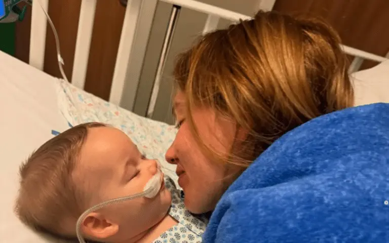 Virginia em hospital com Zé Leonardo