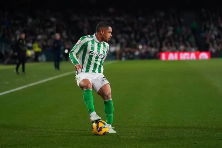 Vitor Roque