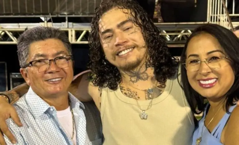 Whindersson Nunes e seus pais