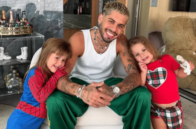 Zé Felipe com as filhas