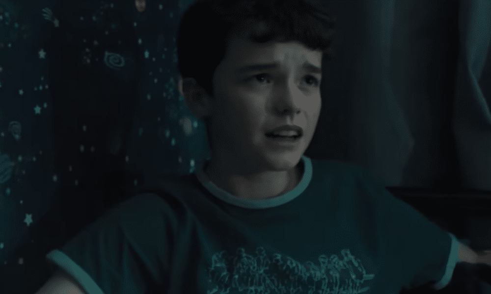 Adolescente de 15 anos debate com pais os perigos da misoginia online após série da Netflix