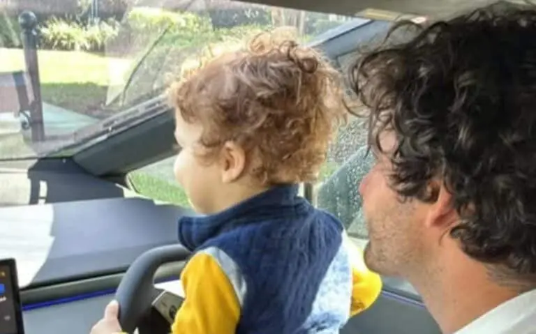 Alexandre Pato e filho