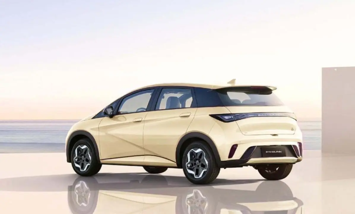 BYD Dolphin -