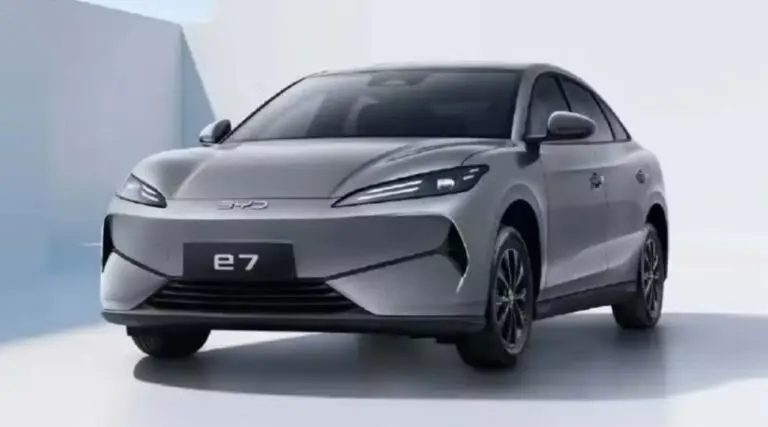 BYD e7