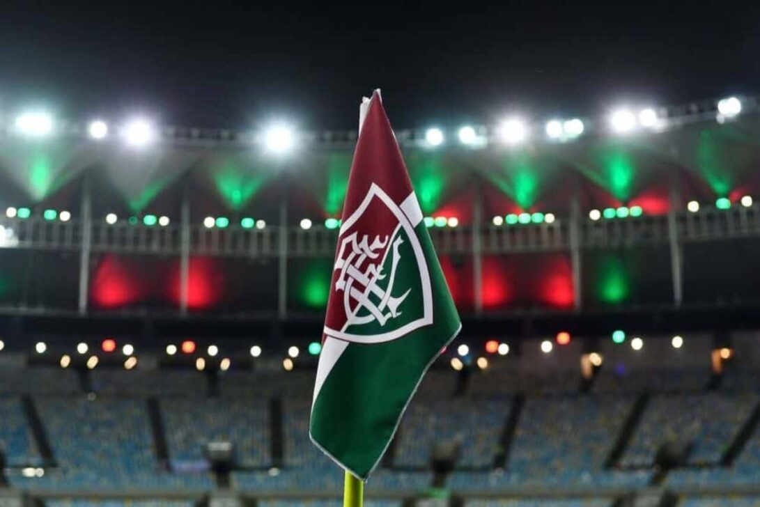 Bandeira do Fluminense, Estádio Maracanã
