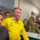 Bolsonaro sai de cirurgia