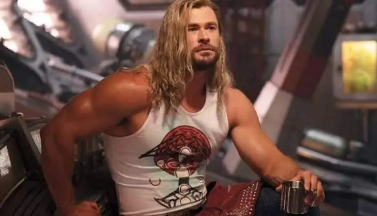 Chris Hemsworth como Thor