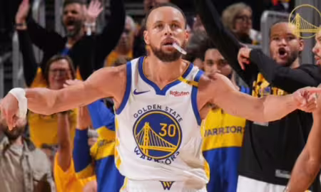 Curry-pelo-Golden-State-Warriors