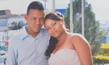 Fábia e Acel no dia do casamento na Bahia