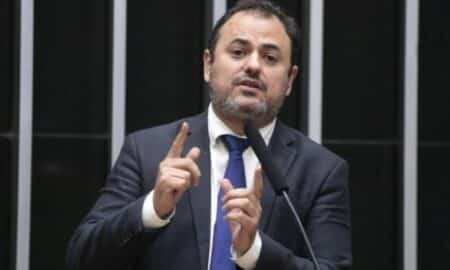 Glauber Braga