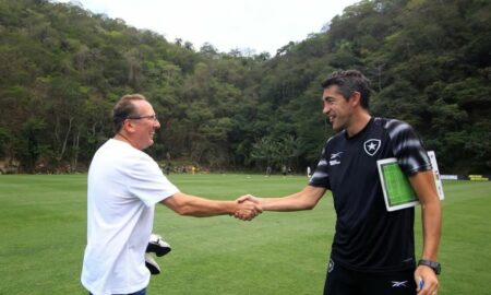 John Textor cumprimenta Bruno Lage