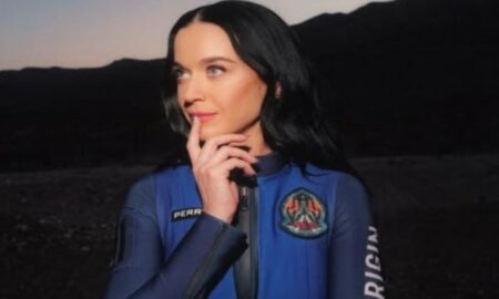 Após voo histórico, Katy Perry canta no espaço e exalta amor pela filha Daisy