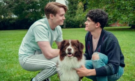 Kit Connor e Joe Locke em Heartstopper