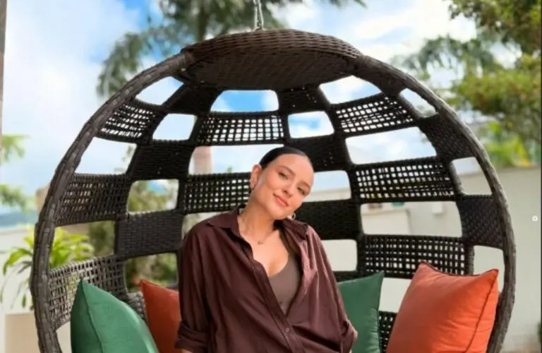 Larissa Manoela