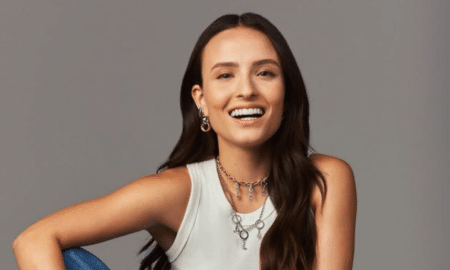 Larissa Manoela foto