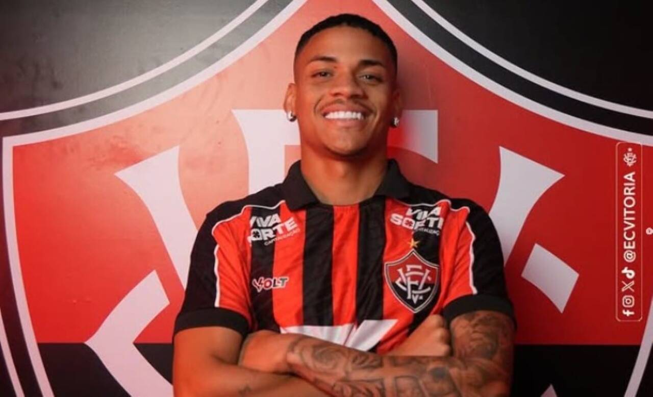 Vitória contrata Maykon Jesus, lateral de 19 anos, por empréstimo até dezembro
