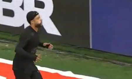 VAR anula gol de Memphis Depay por impedimento aos 36 minutos do 2º tempo em Corinthians x Vasco na Neo Química Arena