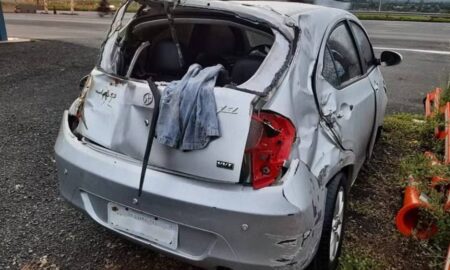 Motorista para pra ajudar vítimas de acidente de carro e tem veículo roubado em São José do Rio Preto (SP) — Foto: Divulgação / PRF
