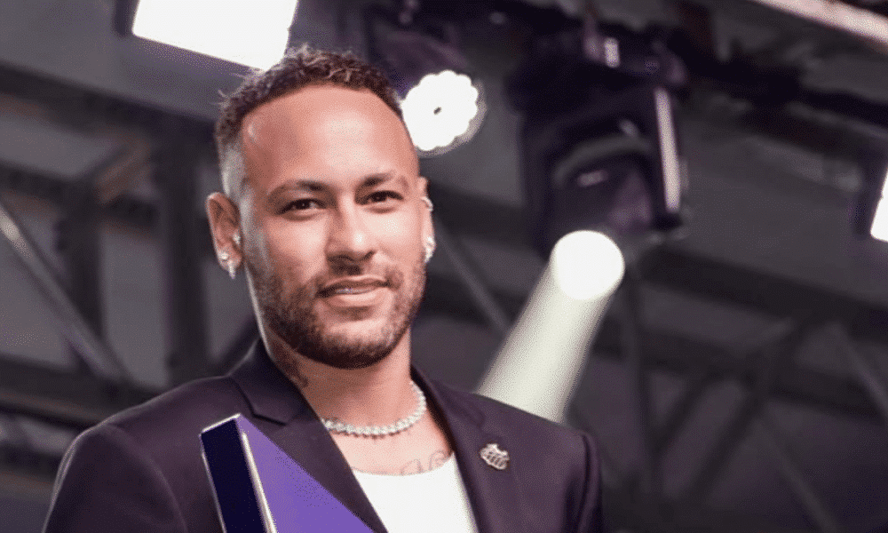 Neymar curte festas e Kings League, mas lesão o afasta de Santos e Seleção