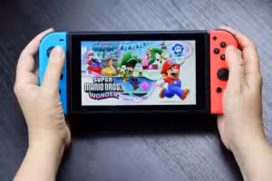 Nintendo lança pacote promocional do Switch com jogos remasterizados do Mario e filme em formato digital