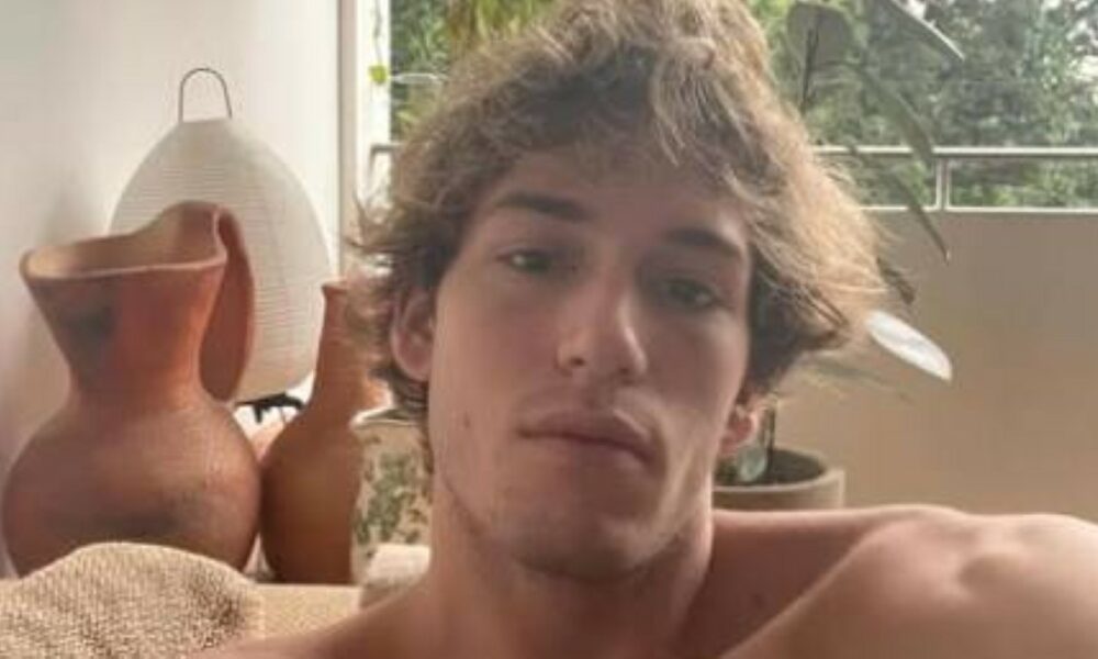 Pietro Antonelli brilha no SPFW com visual ousado e fala sobre moda sem gênero