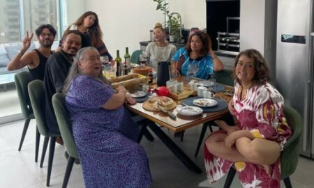 Preta Gil comemora Páscoa