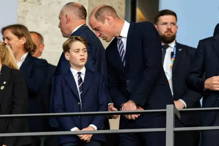 Príncipe William com o filho George