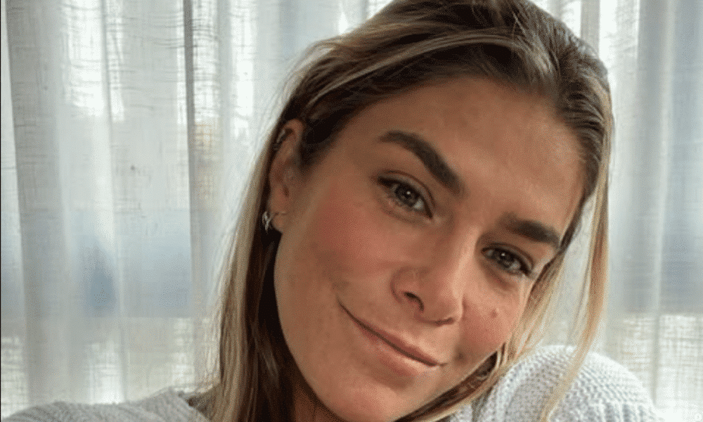 Romeo, filho de Priscila Fantin, supera a mãe em altura aos 13 anos em foto rara