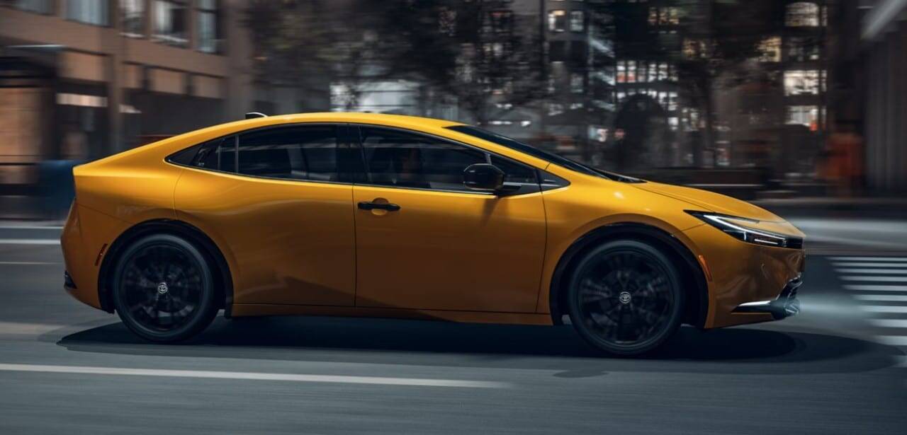 Prius lidera testes de tecnologia híbrida flex para Corolla 2026 em Porto Feliz