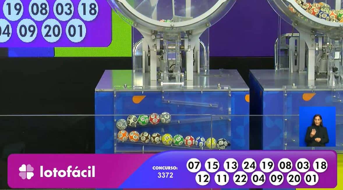 Resultado Lotofácil 3372 com prêmio de R$ 1,8 milhão em São Paulo nas Loterias Caixa: 07 - 12 - 15 - 11 - 13 - 22 - 24 - 04 - 19 - 09 - 08 - 20 - 03 - 01 - 18