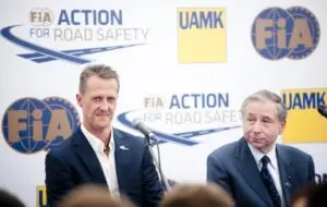 Action i Bahrain auktionerar ut hjälm med Schumachers sällsynta signatur och samlar Formel 1-mästare