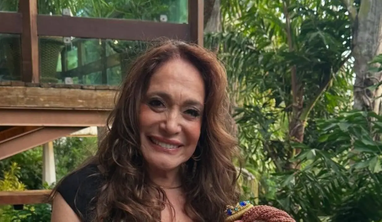 Susana Vieira brilha aos 82 anos: Como memes e carisma conquistam novas gerações em 2025