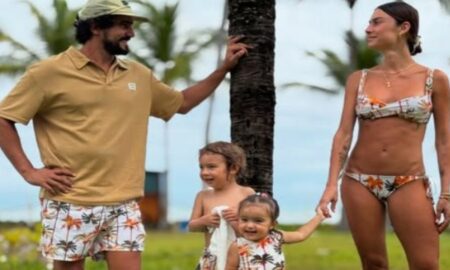 Thaila Ayala e Renato Góes com os filhos