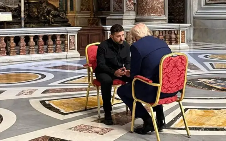Trump e Zelensky Vaticano