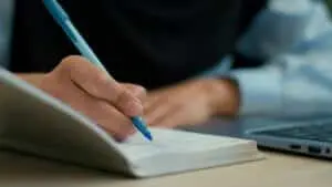 Enem, Encceja e concursos: saiba como conseguir isenção na taxa e fugir de armadilhas