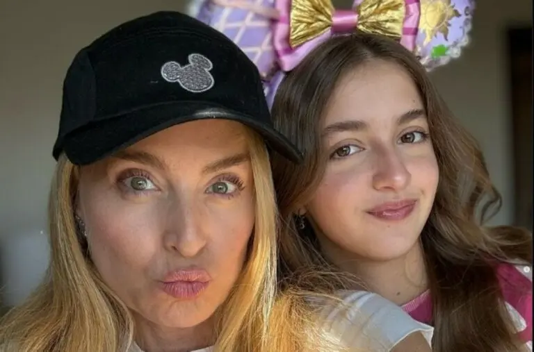 angelica com filha