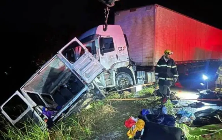 9 mortos em minas