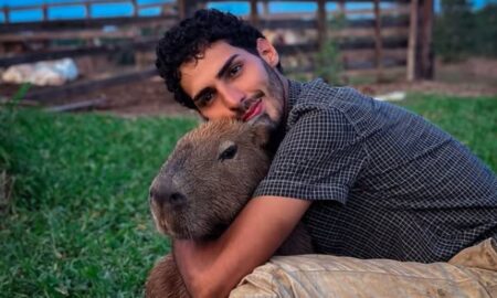 Agenor Tupinambá com a capivara