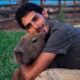 Agenor Tupinambá com a capivara