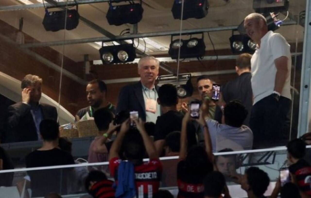 Ancelotti estreia no Maracanã e observa Flamengo em jogo decisivo da Libertadores